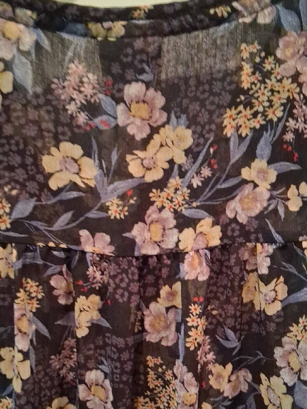 Knox Rose Black Floral Smocked Short Sleeve Blouse with Yellow Trim - Picture 8 of 11